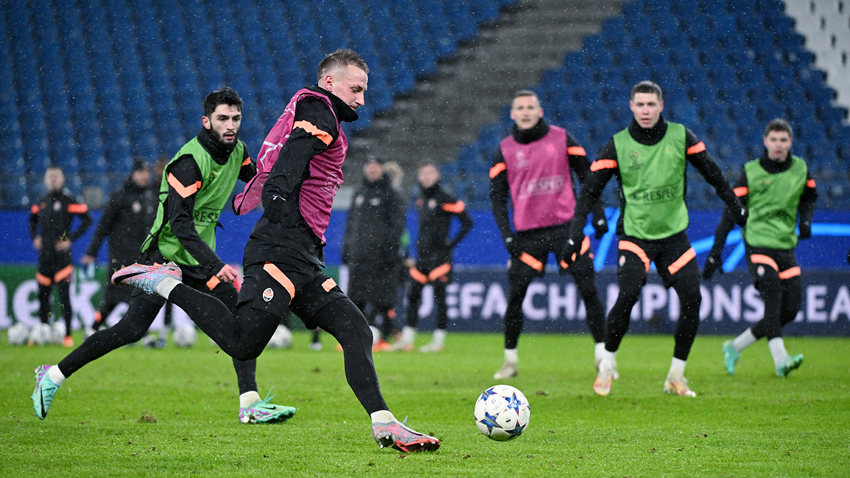 https://shakhtar.com/-/media/fcsd/news/2023/november/27_news/27_open-training-session/gal/mls_2370.jpg?1701177488191