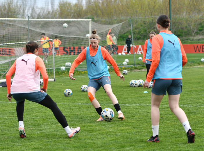 Shakhtar Women training session
