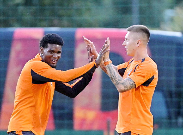 Shakhtar_Rudes_live