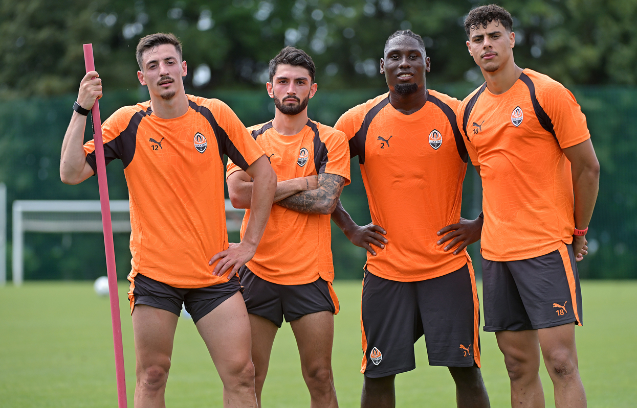 Shakhtar training session