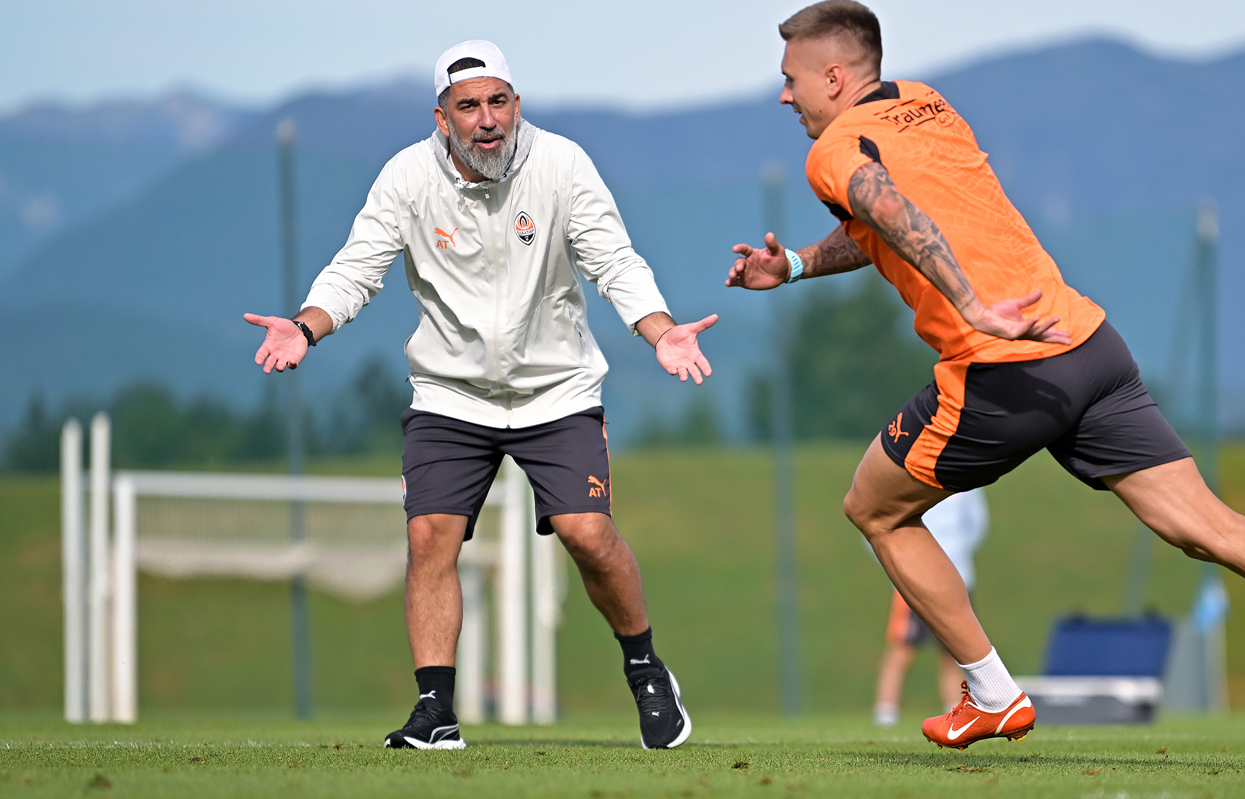 FC Shakhtar training camp