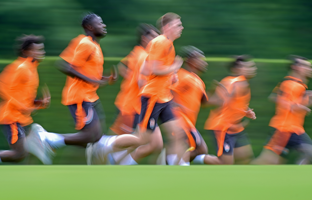 FC Shakhtar training session