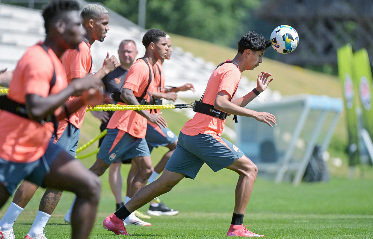 FC Shakhtar training camp