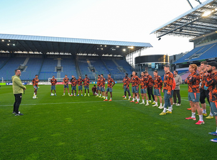FC Shakhtar open training session